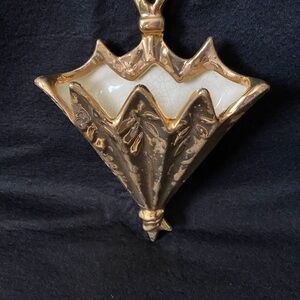 Vintage 24k Gilded Gold Umbrella Wall Pocket